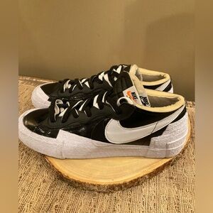 Nike Blazer Low x Sacai Black Patent Leather 2022 (DM6443-100)‎  Mens Size 11.5